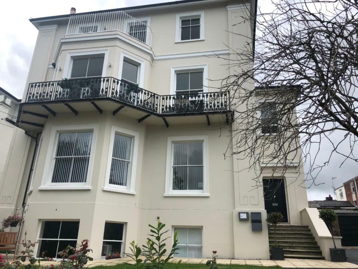 Wight On The Beach, Sleeps 4, Free Off Road Parking, Balcony With Sea Views Ryde  Ngoại thất bức ảnh