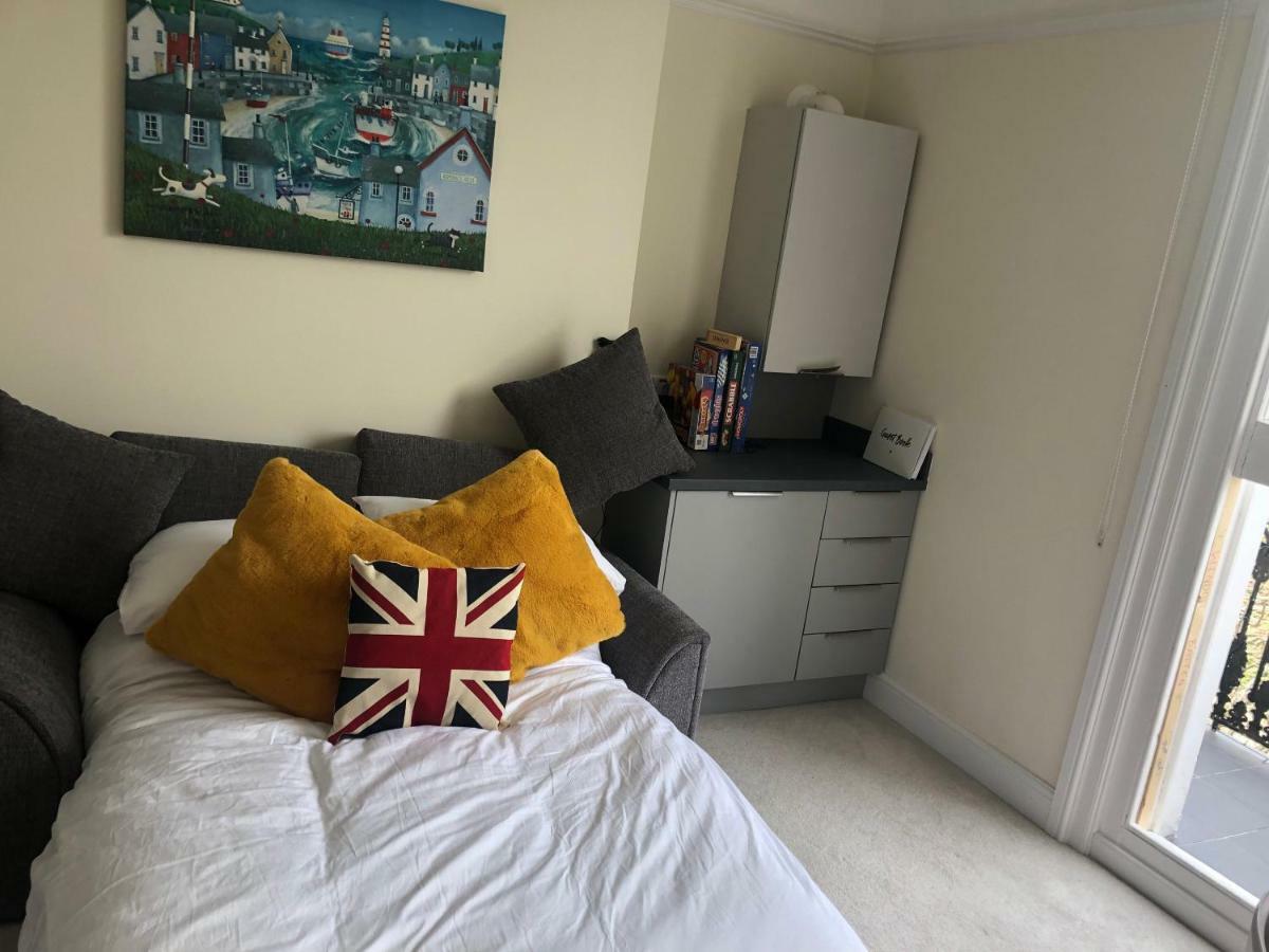 Wight On The Beach, Sleeps 4, Free Off Road Parking, Balcony With Sea Views Ryde  Ngoại thất bức ảnh